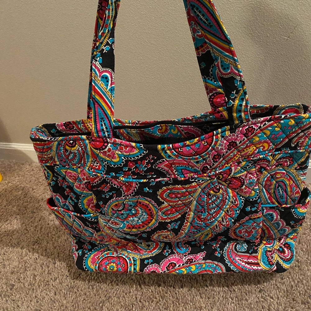 Vera Bradley Parisian Paisley Pleated Tote NWT - Picture 4 of 4